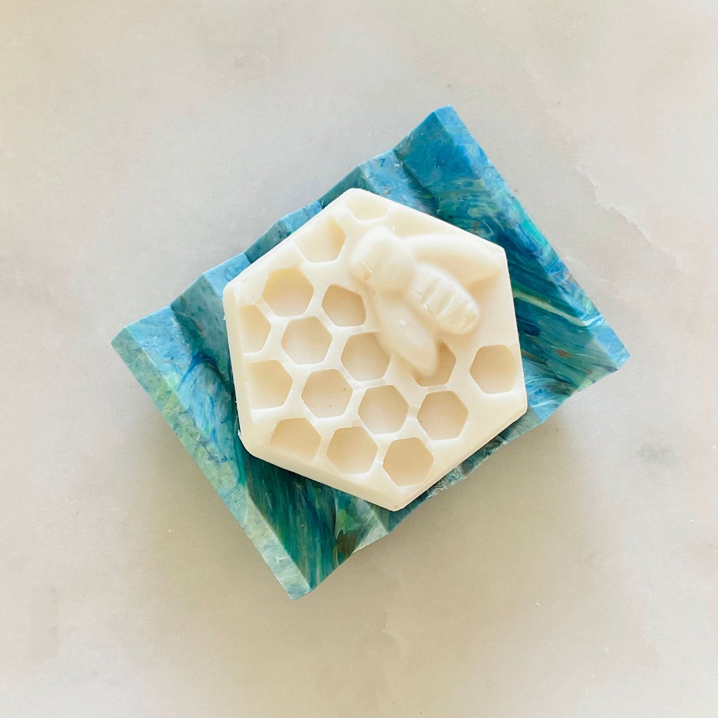 Zig zag recylced soap dish by mull club (Broca) - Bean and Bee