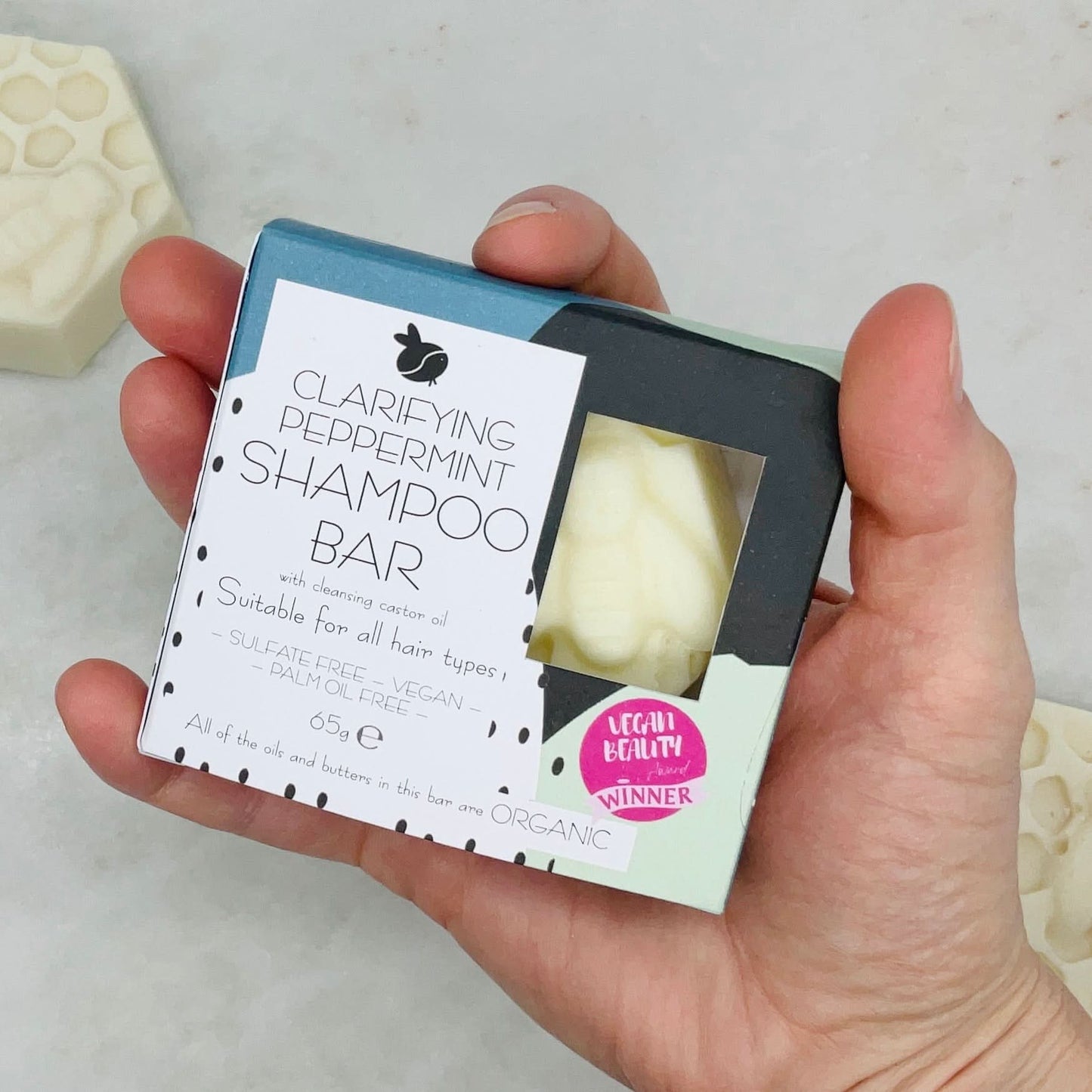 Clarifying peppermint shampoo bar - Bean and Bee