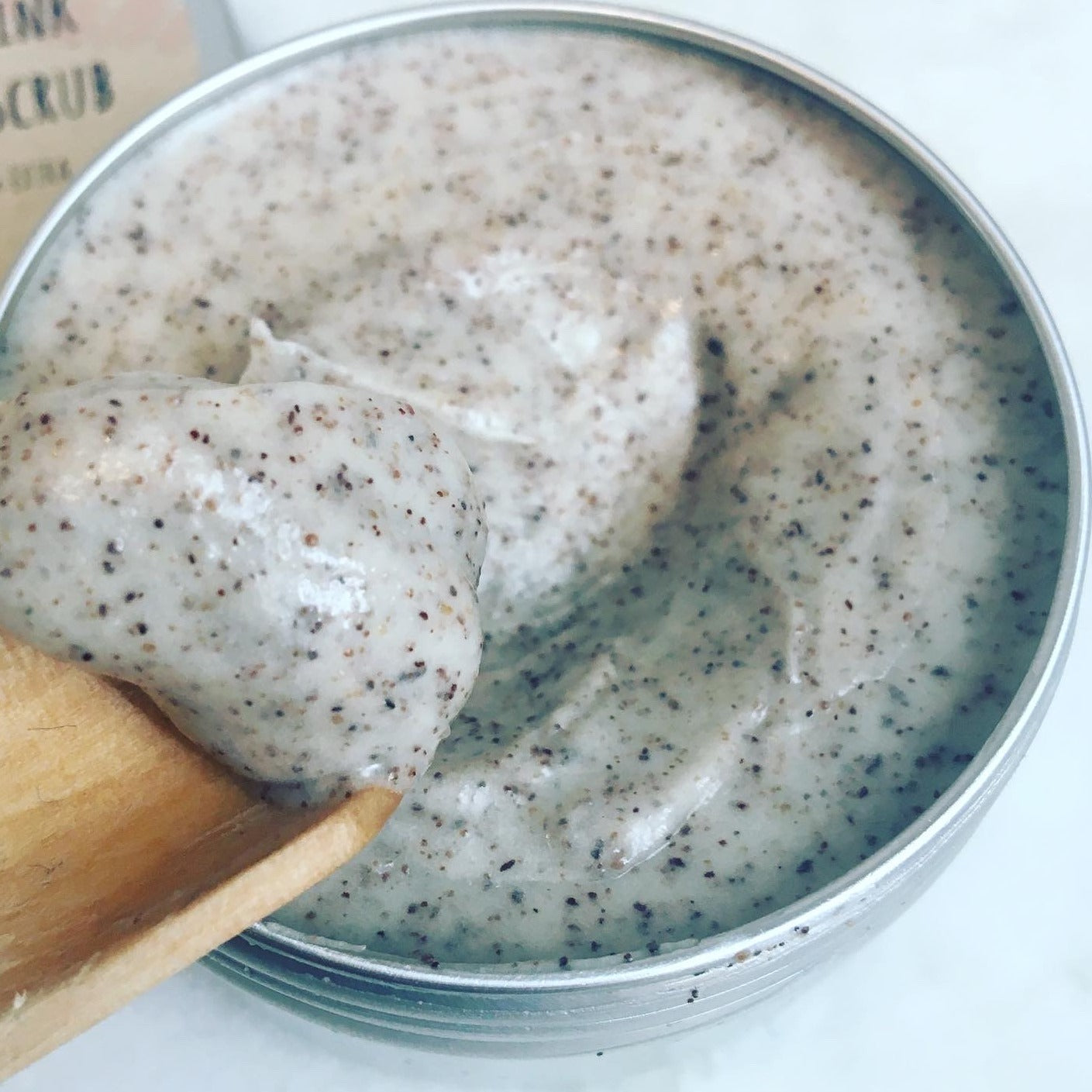Kaolin Clay and Pink Grapefruit Face Scrub - Bean and Bee